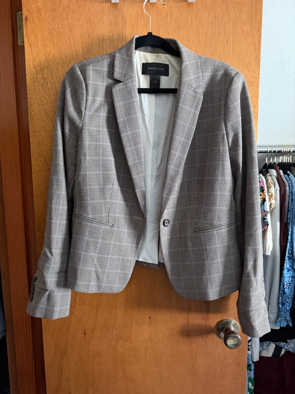 Ann Taylor Houndstooth Ponte Blazer - Gray/Brown Plaid
